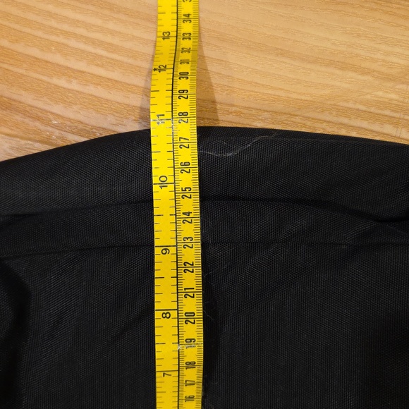 Vera Bradley sling - Picture 5 of 9